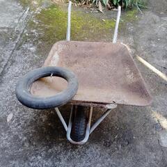 一輪車　タイヤ空気が抜けるので空気の抜けないチューブをお付けいたします　の画像
