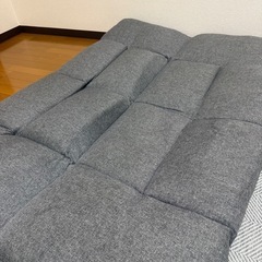 ニトリ 変形可能 ベットソファ グレー
の画像
