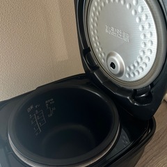 炊飯器の画像