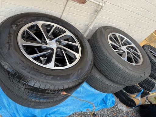 215/70R16 100H・J16 61/2J・ダンロップタイヤ　4本セット