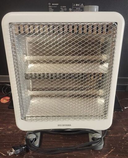 最安値！アイリスオーヤマ 電気ストーブ 2段階 EHT-800W 大阪市 自社配送 空調機器