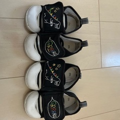 4足セット　双子　スニーカー　靴　13、14㎝の画像