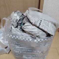 中古品食器（皿、コップ等）と中古焼き芋作る鍋とフライパン２個の画像
