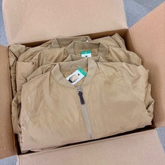 【店頭引き取り限定】レディース MA-1 ジャケット 箱まとめ売り 20枚セット Sサイズ Mサイズ XLサイズ ベージュ フレンチコネクションの画像