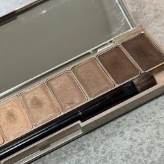 ルナソル　アイシャドウパレット　ザベージュアイズの画像
