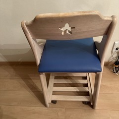 学習　椅子　
チェア　の画像