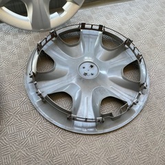 日産　純正ホイールカバー15インチの画像