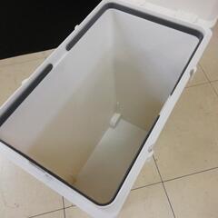 フタ付きペールの画像