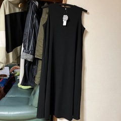 新品　Mサイズ　シンプルワンピース　黒