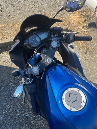 スポーツバイク（YZF-R25）