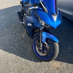 スポーツバイク（YZF-R25）