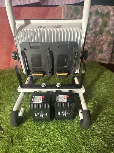 プライスダウン！！絶対お得！日動工業 BAT-HRE50S 50W バッテリー着脱式チャージライトマルチ