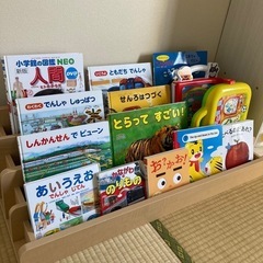 【ナチュラル】子どもが自分で取れる絵本棚 