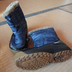 スキーウエア　ＯＮＹＯＮＥ　１２０　ブーツ　セットの画像