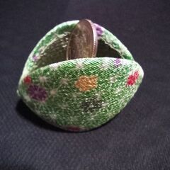 和物　新古品👝ちりめん　小さい小物入れの画像