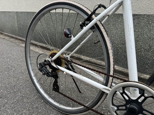181）全車両格安販売‼️ 700c クロスバイク ホワイト 変速