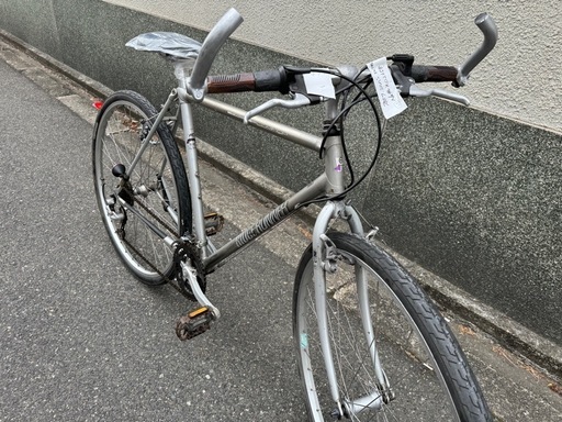 D908 ☆12800円☆整備済み スポーツ中古自転車 【クロスバイク 黒