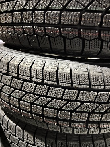 軽自動車用スタッドレスタイヤ4本新品  中古ホイール付き　本日23日
終了します 