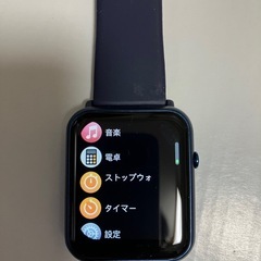 スマートウォッチ本体 黒充電ケーブル付き 目立った傷や汚れなしの画像