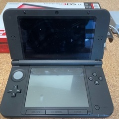 任天堂　3DS LL 充電器付の画像