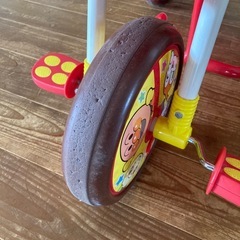 アンパンマンの三輪車の画像