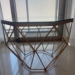 北欧風サイドテーブルの画像