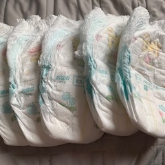 パンパース　パンツタイプ　オムツＬサイズ5枚
