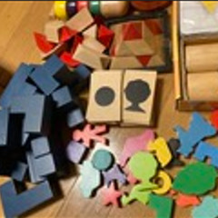 小学受験を目指されている方への　方向積み木訓練　色んな形・色の積み木の画像