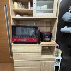 【取引中】【キャン待ち】
食器棚