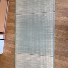 折りたためるユニット畳（約１畳：８０ｘ１６０ｃｍ）