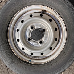 差し上げます　145R12 6Pタイヤ付きスチールホイール　4本の画像