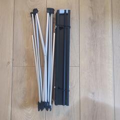 アウトドア用の折り畳み式バーベキューテーブ
