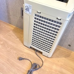 シャープ SHARP KC-Z45-W [加湿空気清浄機（加湿・空清13畳まで 空清21畳まで） ホワイト系 プラズマクラスターイオン搭載]の画像