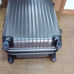 1592★旅行バック、鍵もありますの画像