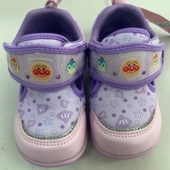 新品未使用アンパンマン　靴　13cm 女の子の画像
