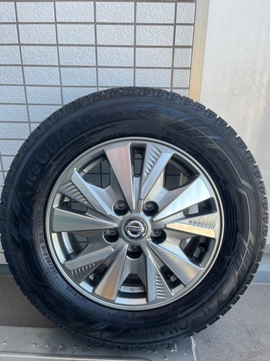 セレナ純正ホイールスタッドレス