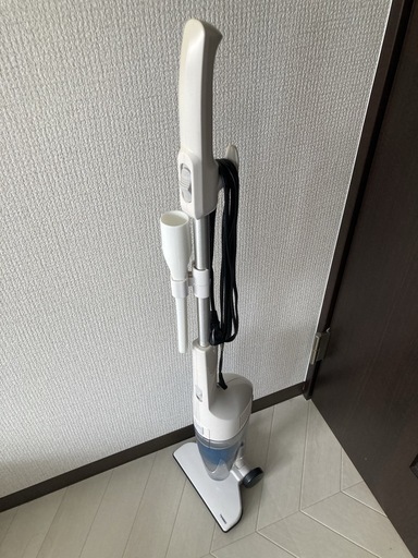※受け渡し者決定済【中古美品掃除機】TWINBIARD サイクロンスティック型クリーナー TC-EA35