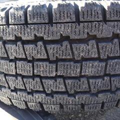 値下げしました195/80r15スタッドレスタイヤセット　ハイエース等の画像
