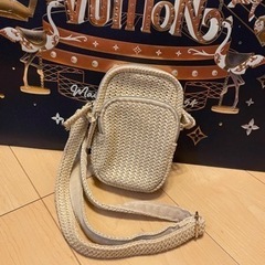 PRIMARK↪︎カゴバッグ風　編みショルダー　ポーチ　春先にも◎