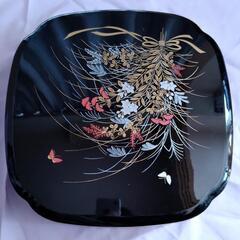 二段重箱 黒 約24.3cm x 24.3cm　おせちはもちろん、お弁当箱やお菓子入れにも 中古の画像