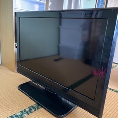 テレビ　32v型