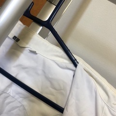 白いシャツ。難あり。首元黄ばみあり。の画像