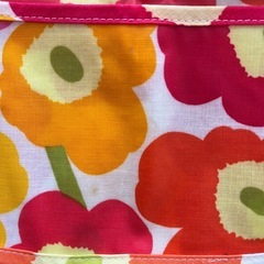 値下げ！【marimekko Unikko】ビブ　お食事用エプロン の画像