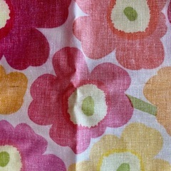 値下げ！【marimekko Unikko】ビブ　お食事用エプロン の画像