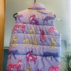 美品★ H&M キッズベスト　130-140の画像