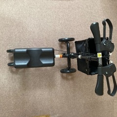 足を怪我した方に　ニーウォーカーの画像