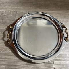 トレイ　シルバーの画像