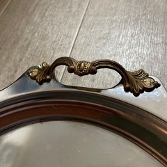 トレイ　シルバーの画像