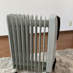 美品！デロンギ オイルヒーターの画像