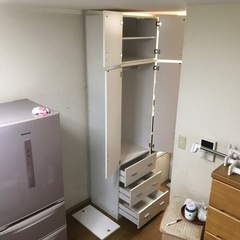 無料です！ハンガーチェスト　ロッカーシリーズ　上置き付き　地震対策の画像